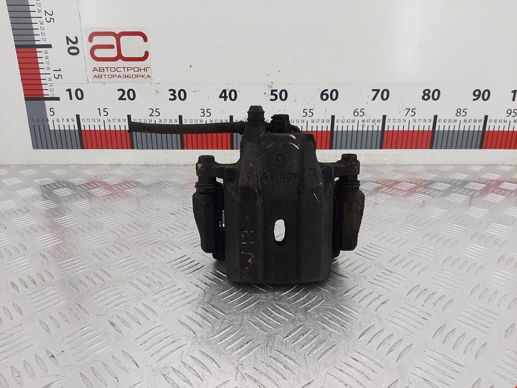 Суппорт передний правый TOYOTA Prius II XW20 2003-2012