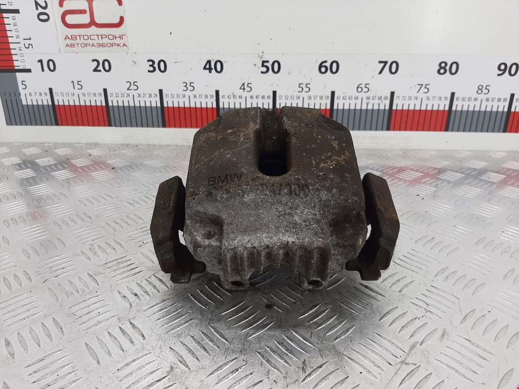 Суппорт передний правый BMW 3er E90/E91 2005-2012