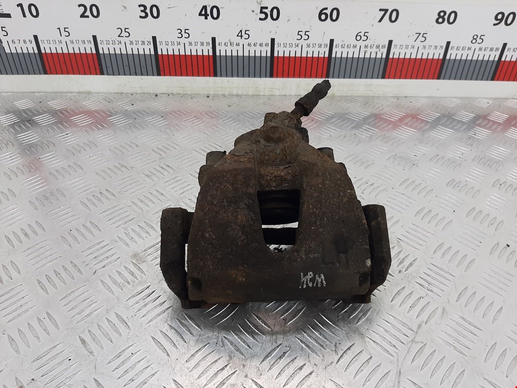 Суппорт передний левый Ford Focus 2 (2004-2011)