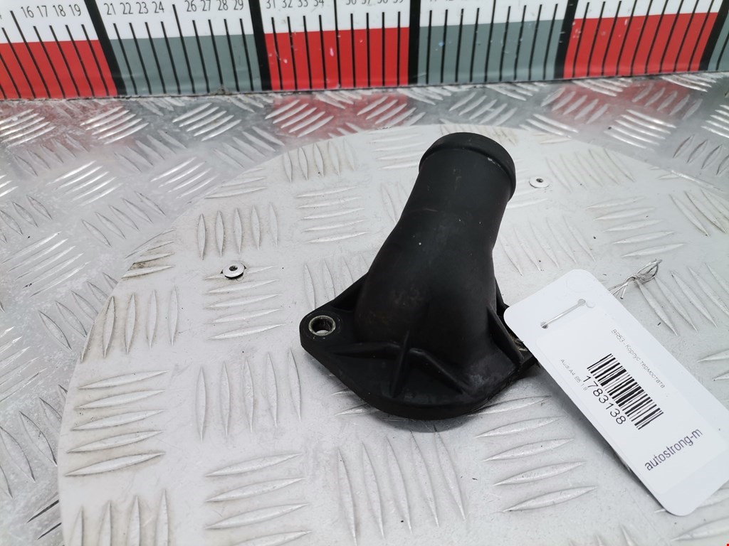 Корпус термостата AUDI A4 B5 1995-2001