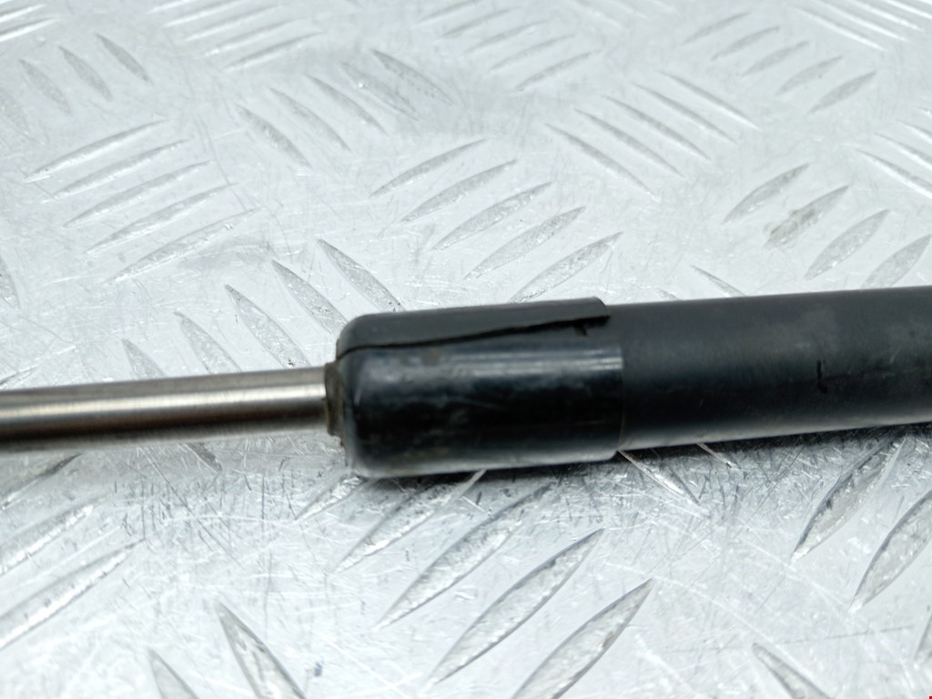 Амортизатор крышки (двери) багажника NISSAN X-Trail T30 2000-2007