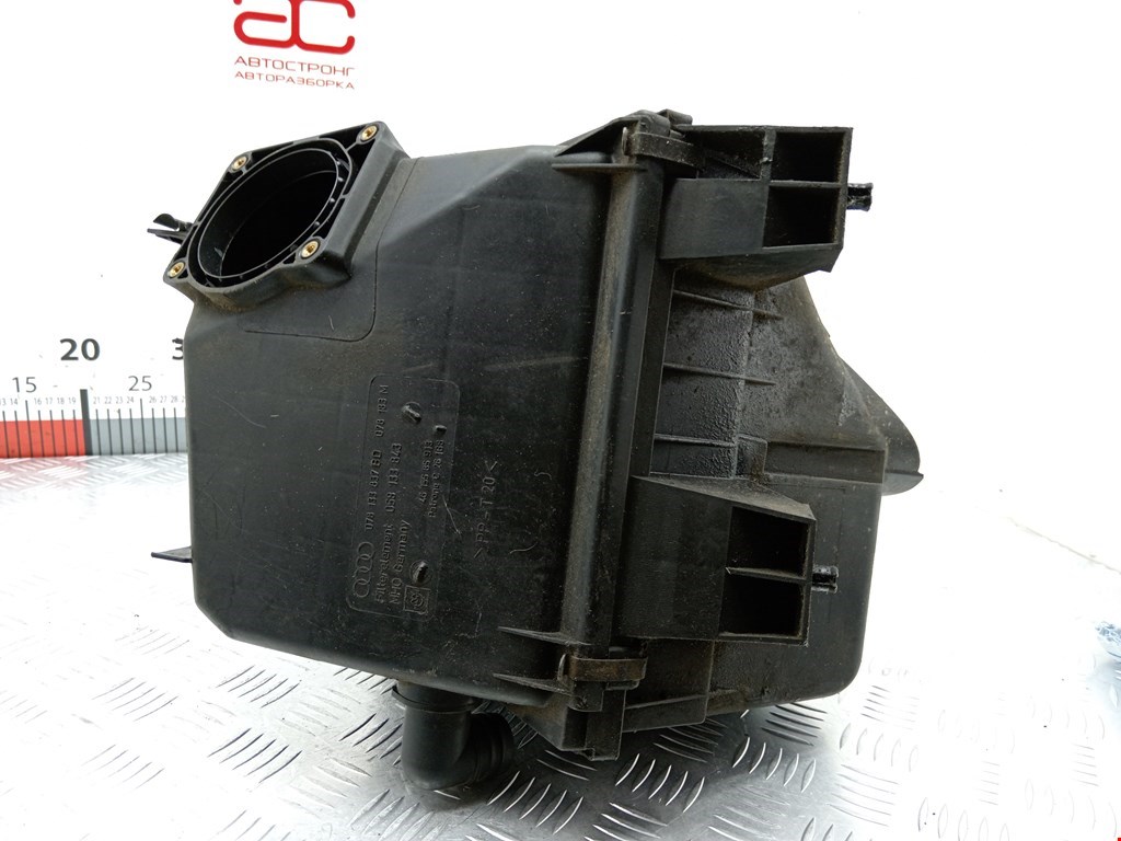 Корпус воздушного фильтра AUDI A4 B5 1995-2001