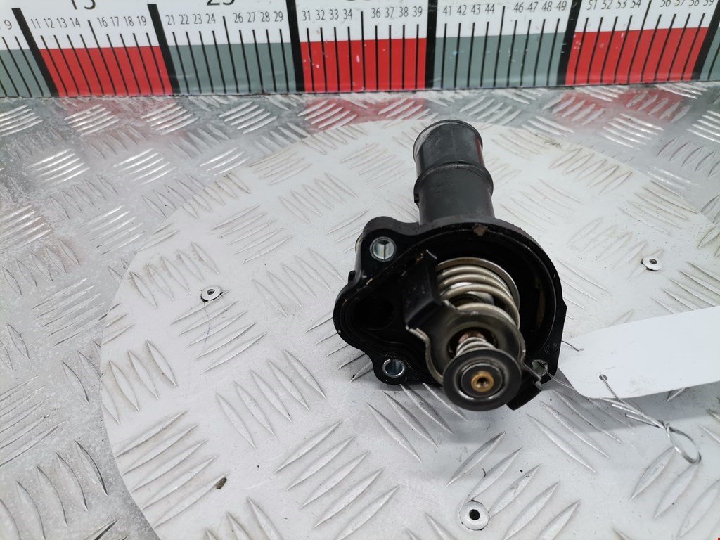 Корпус термостата FORD Focus II 2005-2011