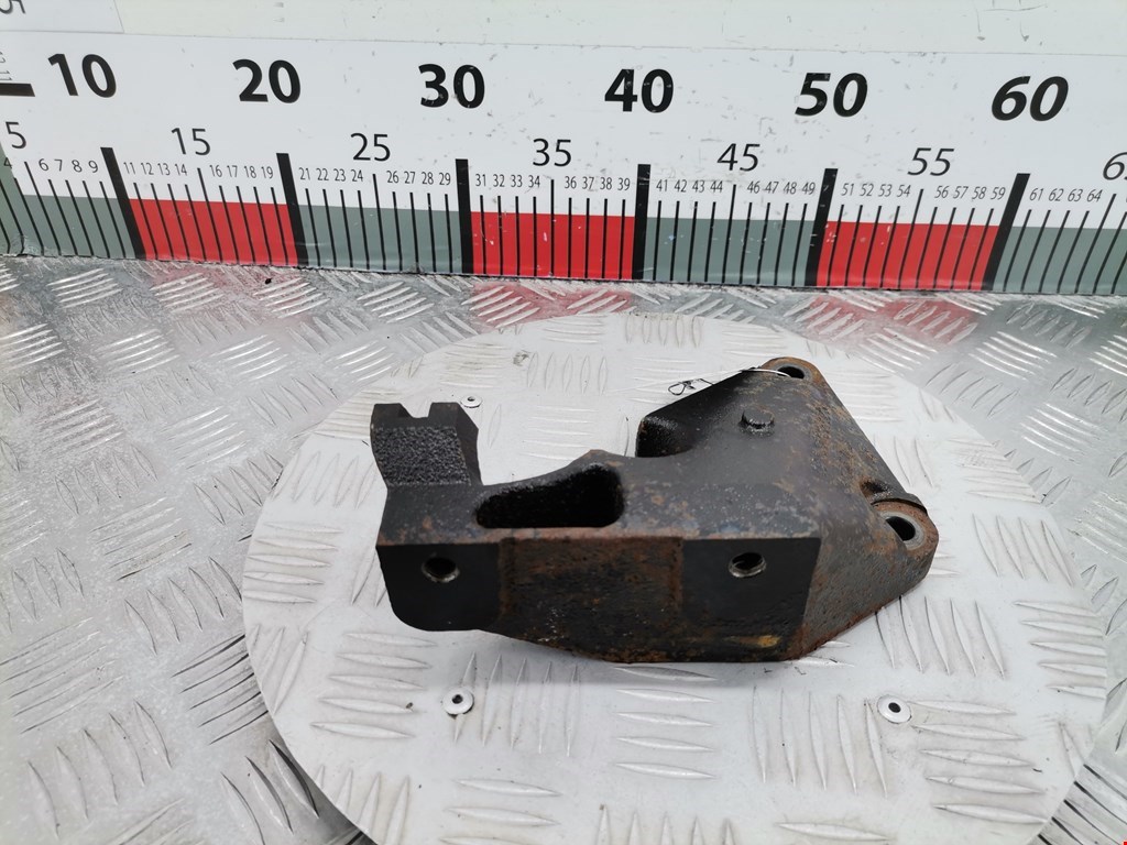 Кронштейн (крепление лапа) двигателя Opel Meriva A (2003-2010)