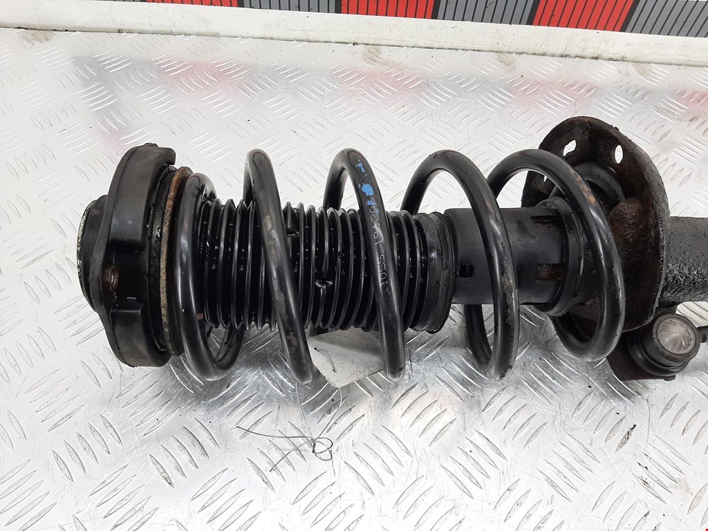 Амортизатор передний правый VOLKSWAGEN Passat B6 2005-2011