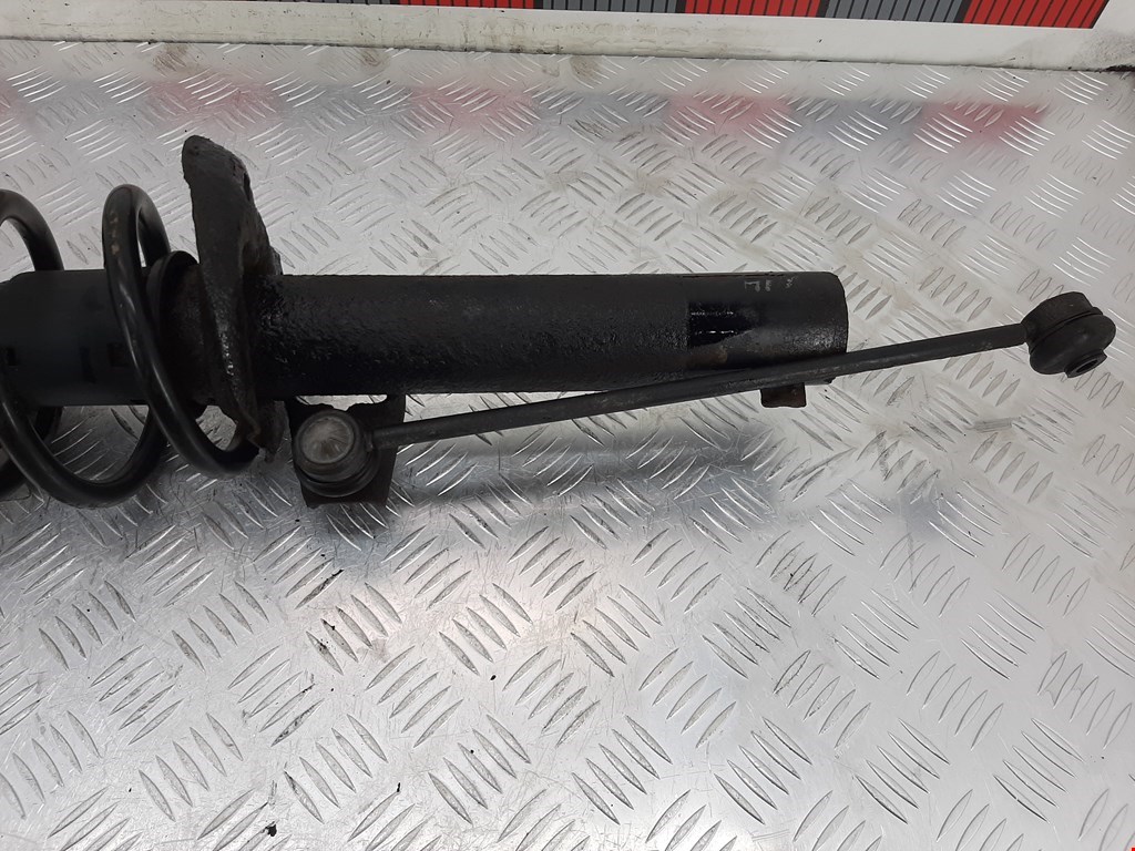Амортизатор передний правый VOLKSWAGEN Passat B6 2005-2011