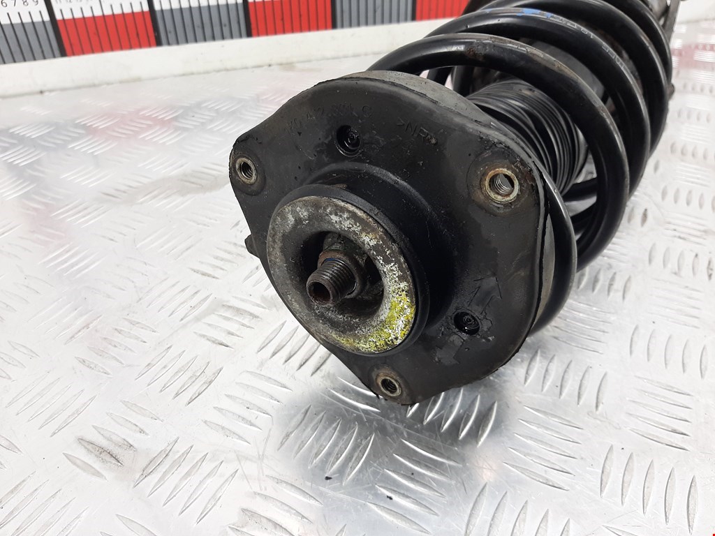 Амортизатор передний правый VOLKSWAGEN Passat B6 2005-2011