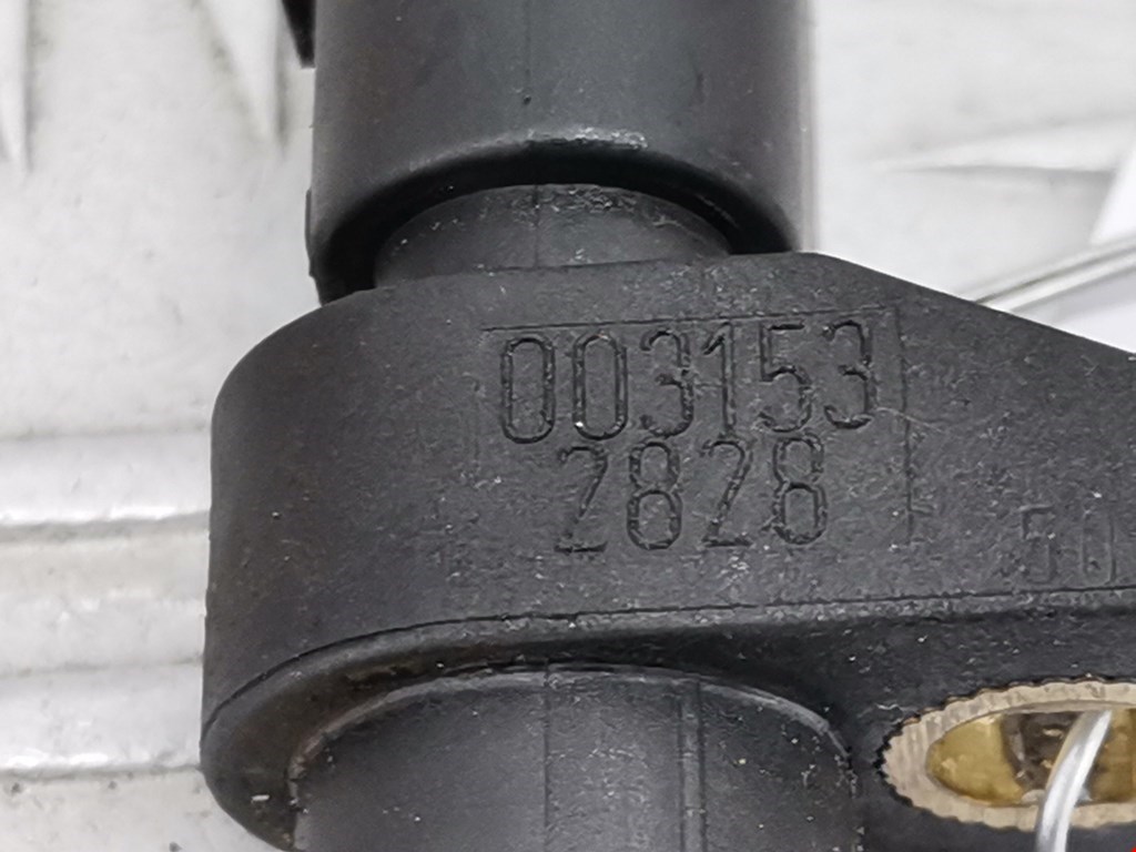 Датчик положения коленвала MERCEDES-BENZ C-Class C-klasse W204 2007-2015