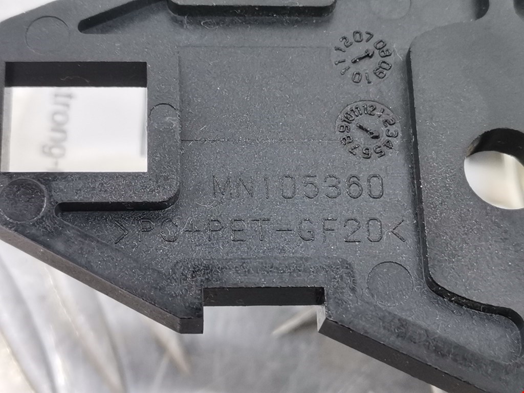 Ручка дверная передняя внутренняя правая MITSUBISHI Outlander XL 2006-2012