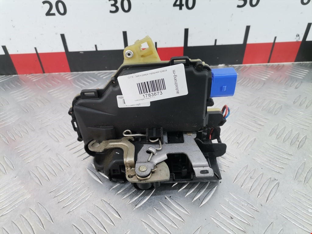 Замок двери передней правой VOLKSWAGEN Polo IV 2001-2009