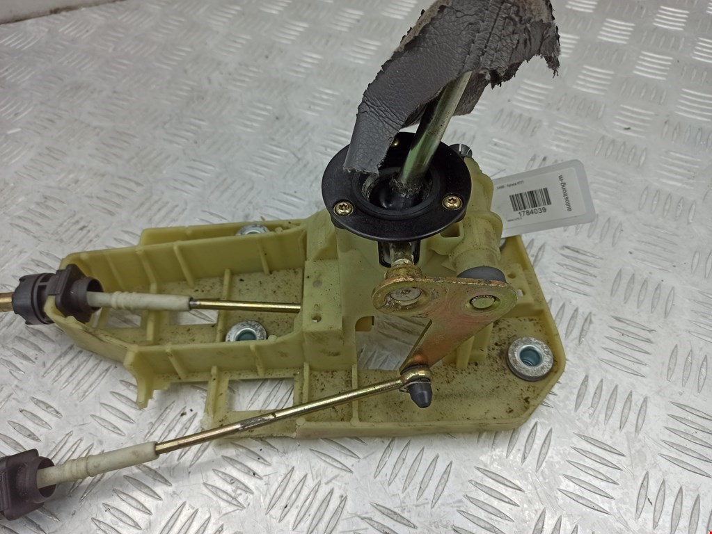 Кулиса (селектор) АКПП/МКПП в салоне VOLVO V70 II 2000-2007