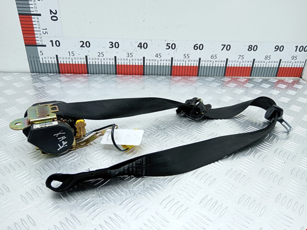 Ремень безопасности передний правый VOLKSWAGEN Polo IV 2001-2009