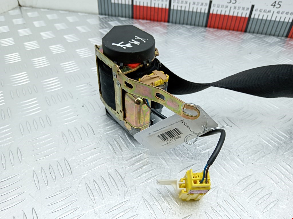 Ремень безопасности передний правый VOLKSWAGEN Polo IV 2001-2009