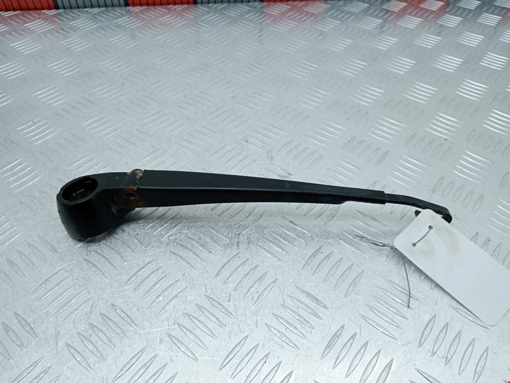 Поводок дворника задний (заднего) AUDI A4 B5 1995-2001