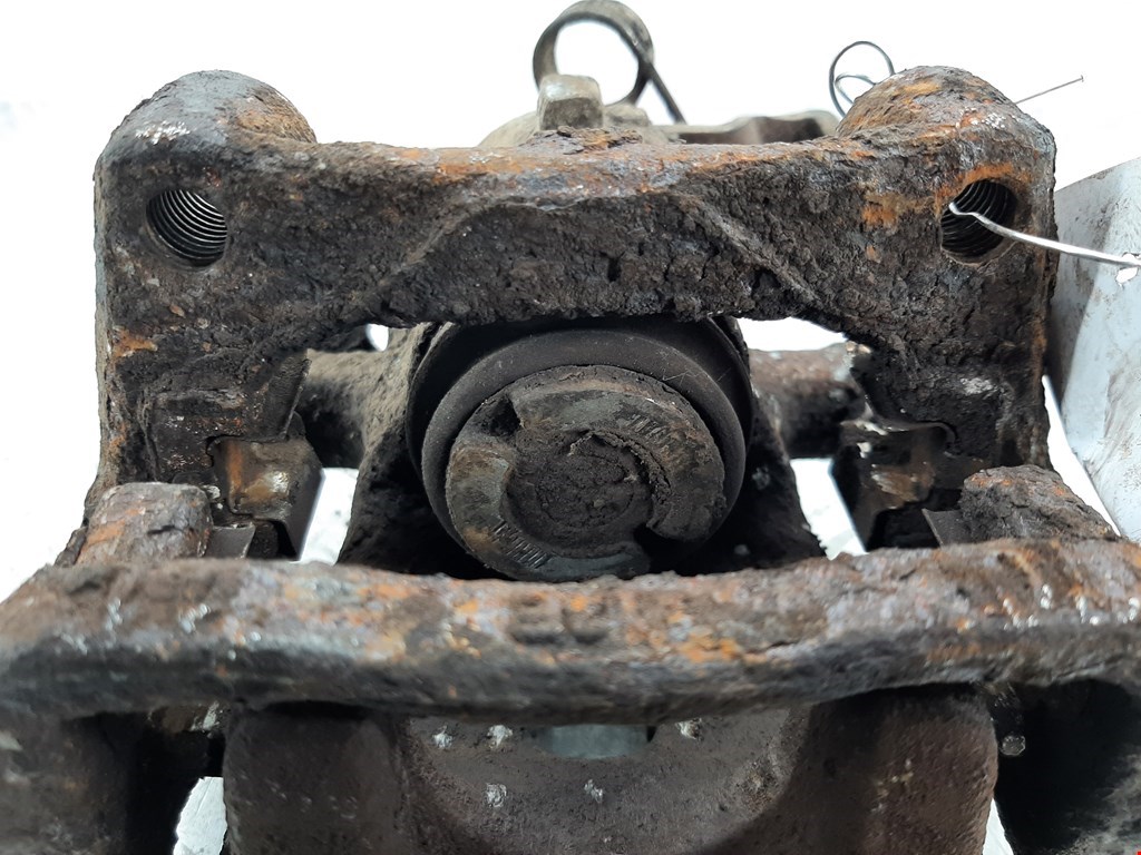 Суппорт задний правый OPEL Combo C 2001-2011