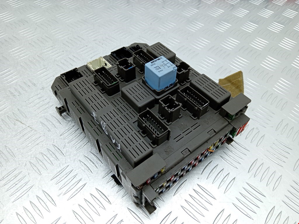 Датчик уровня в бачок омывателя PEUGEOT 607 2000-2010