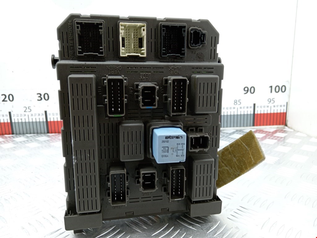 Датчик уровня в бачок омывателя PEUGEOT 607 2000-2010