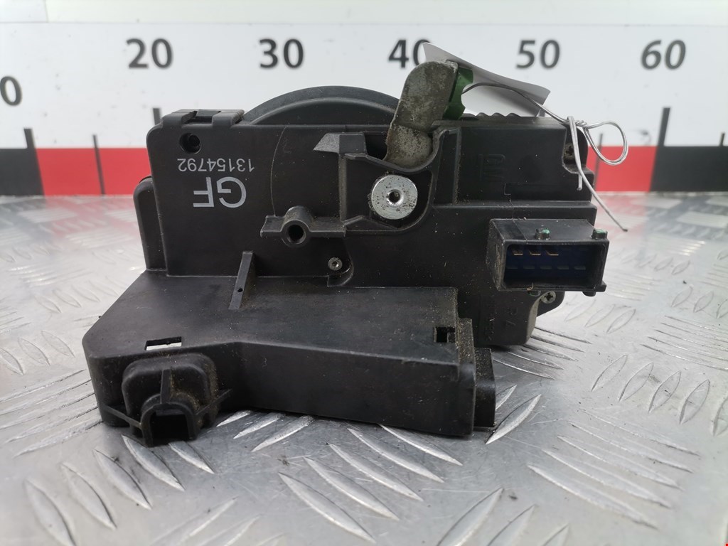 Замок двери передней правой OPEL Combo C 2001-2011