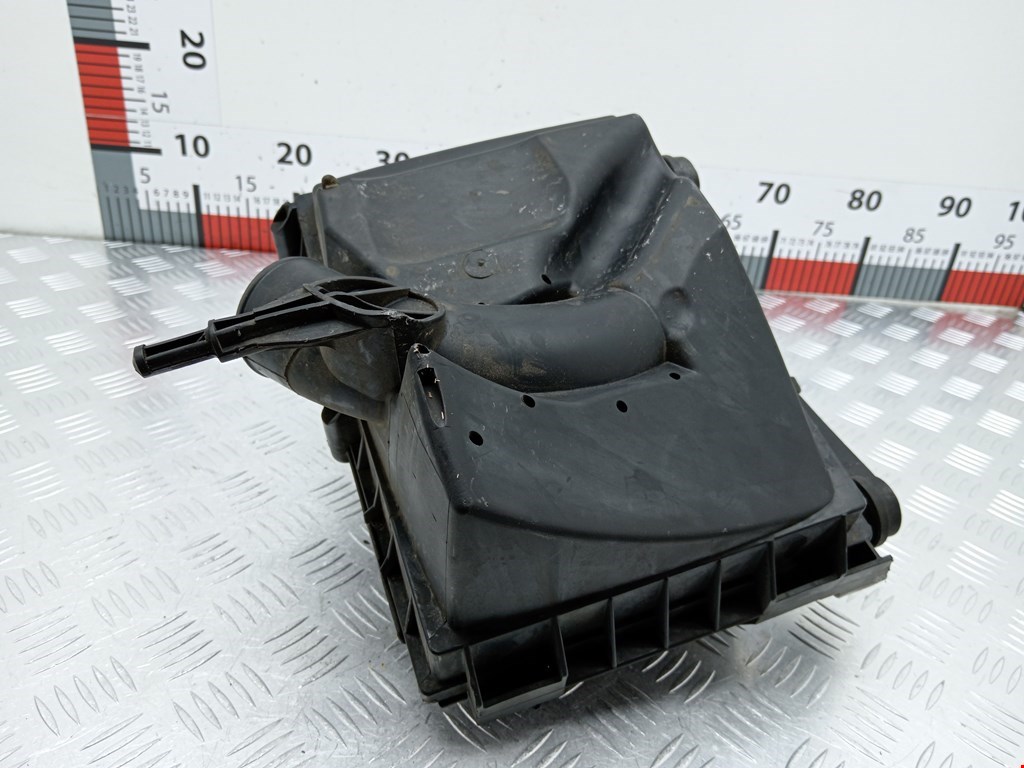 Корпус воздушного фильтра OPEL Combo C 2001-2011