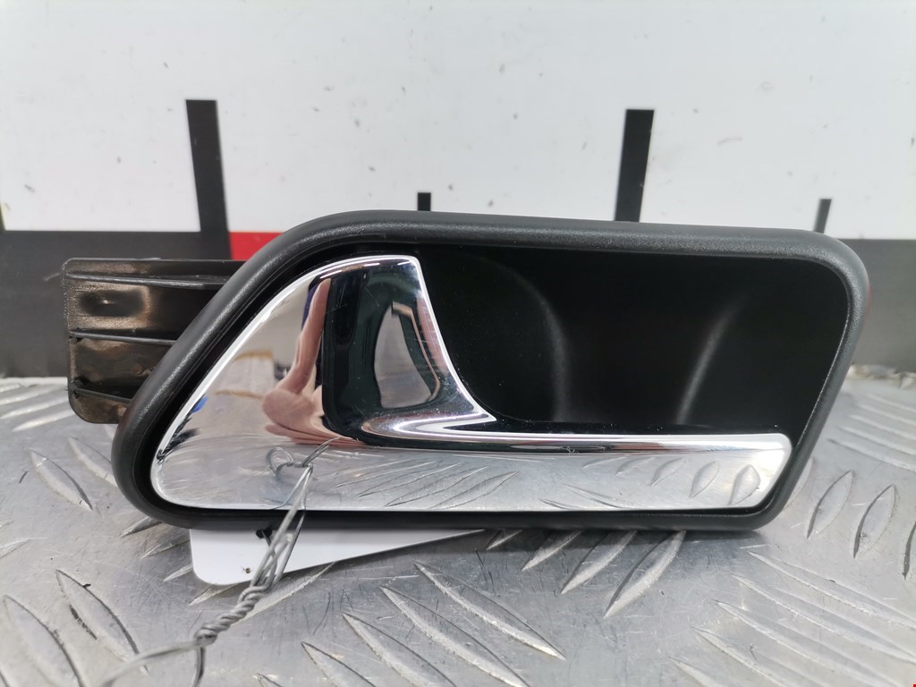 Ручка дверная задняя внутренняя левая VOLKSWAGEN Touran 2003-2010