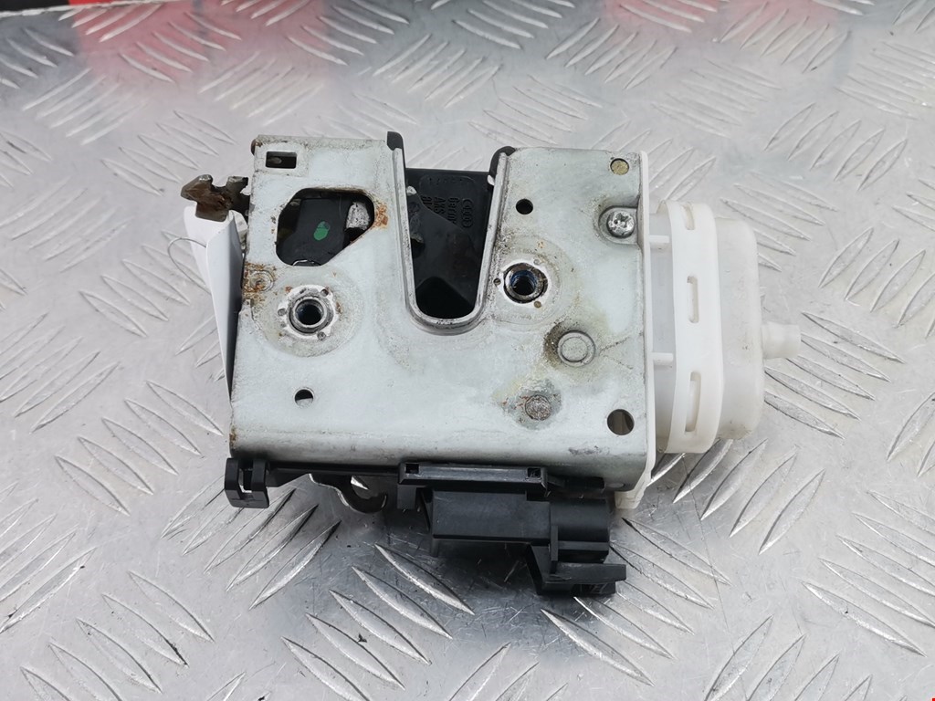 Замок двери передней правой AUDI A3 8L 1996-2003