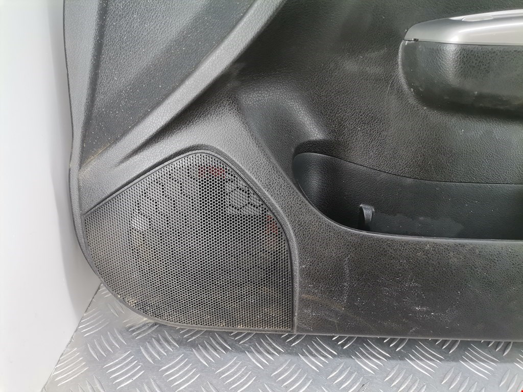 Обшивка двери передняя правая SUBARU Impreza 2007-2011