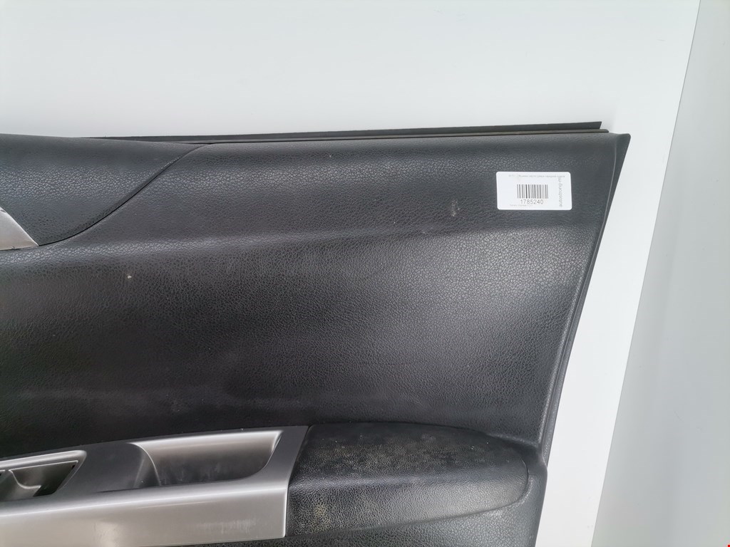 Обшивка двери передняя правая SUBARU Impreza 2007-2011