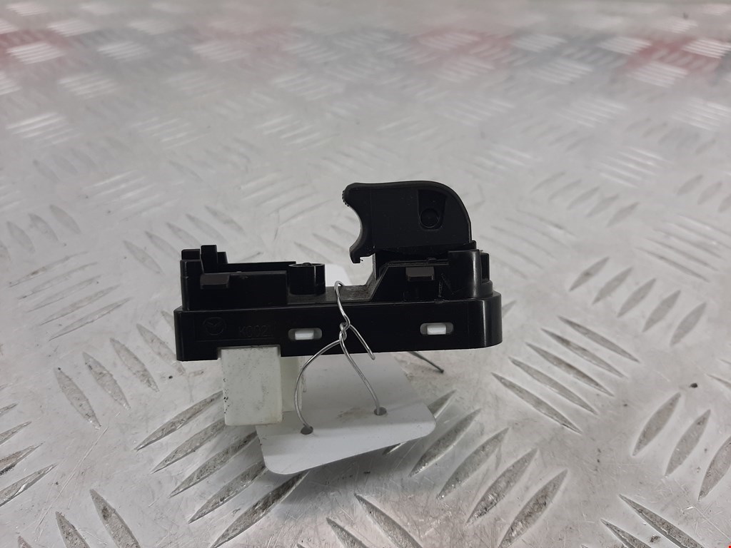 Кнопка стеклоподъемника MAZDA CX-3 2015-н.в.