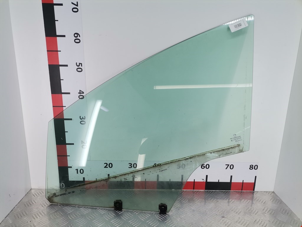 Стекло двери переднее левое PEUGEOT 3008 2009-2016