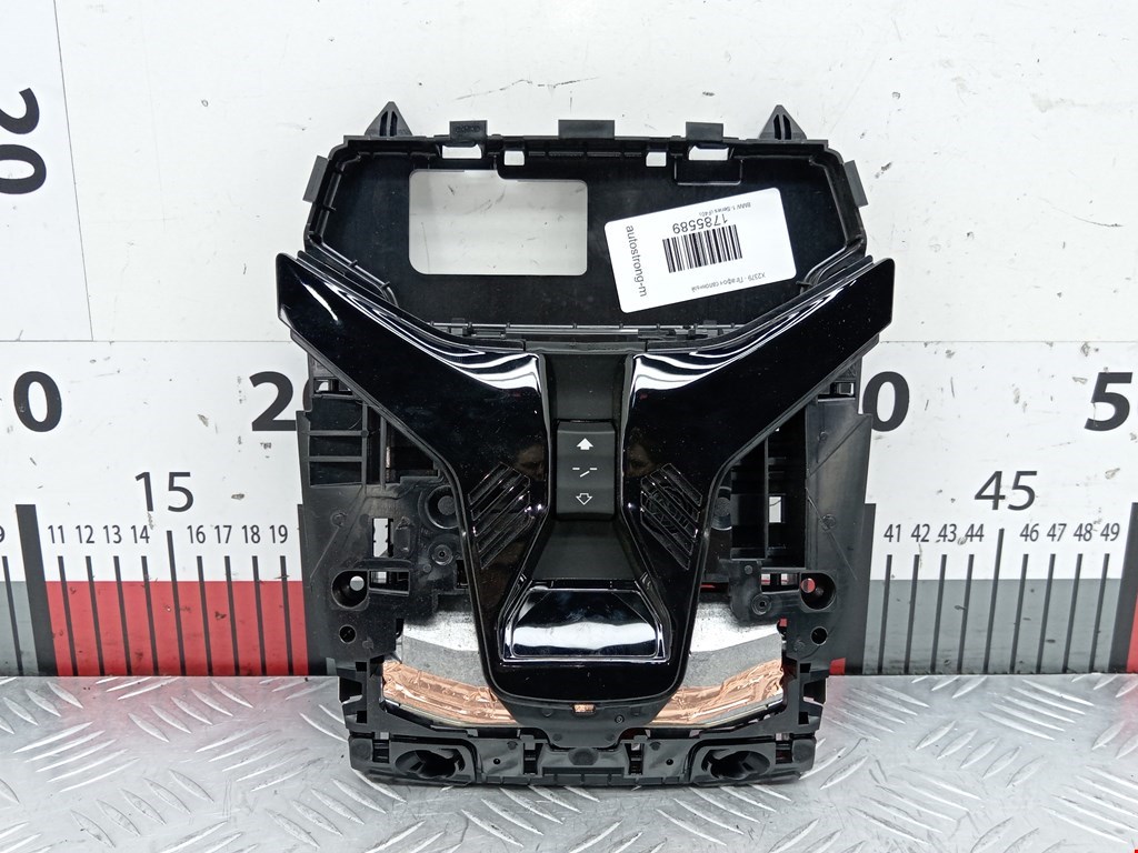 Плафон салонный (салона фонарь) BMW 1er F40 2019-н.в.