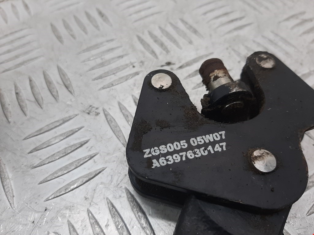 Ролик двери сдвижной (левый/правый средний верхний/нижний) MERCEDES-BENZ Vito W639 2003-2014