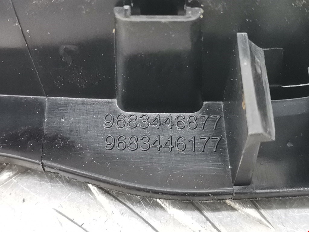 Ручка дверная задняя внутренняя левая PEUGEOT Partner 2008-2018