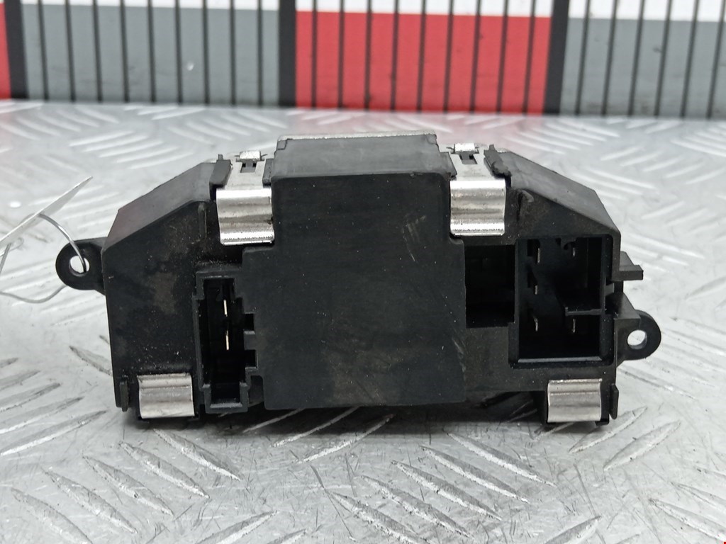 Резистор отопителя (сопротивление печки) AUDI A3 8P 2003-2013