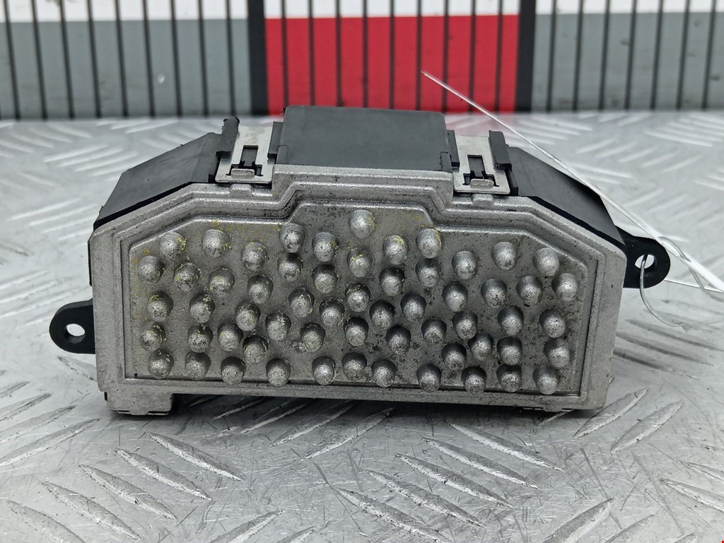 Резистор отопителя (сопротивление печки) AUDI A3 8P 2003-2013