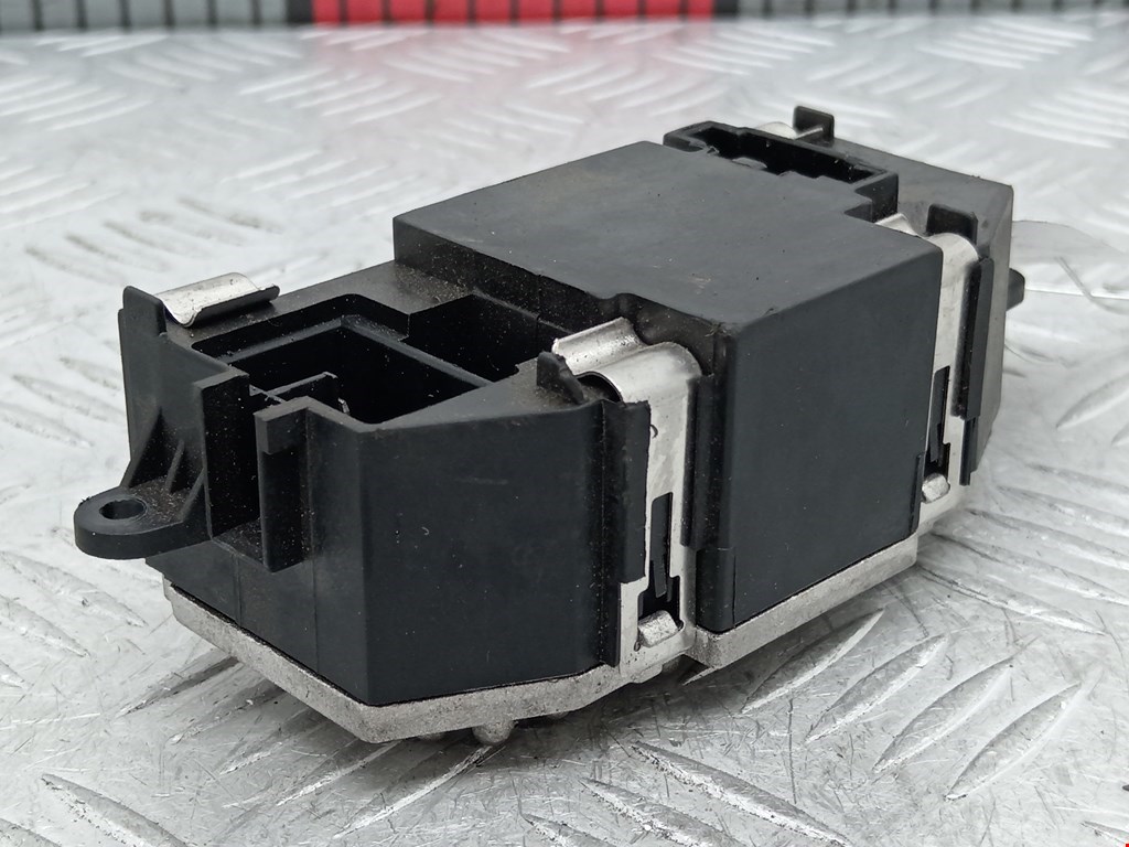 Резистор отопителя (сопротивление печки) AUDI A3 8P 2003-2013