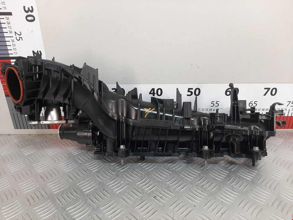 Коллектор впускной BMW 5er 5 серия G30/G31 2016-н.в.