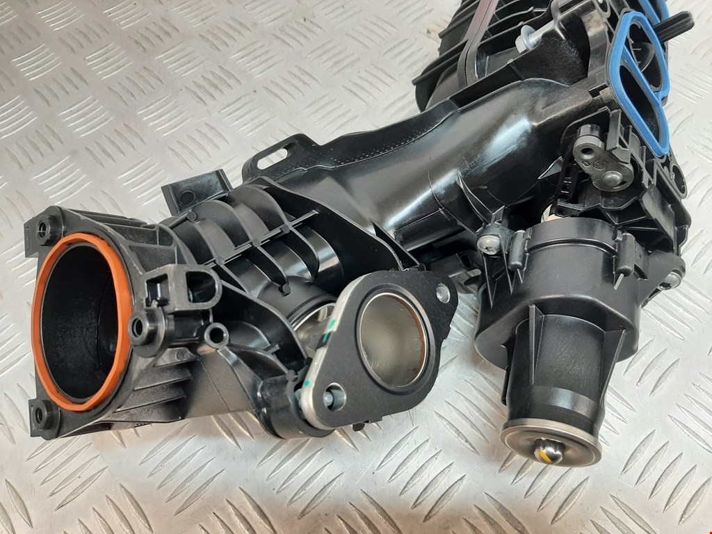 Коллектор впускной BMW 5er 5 серия G30/G31 2016-н.в.