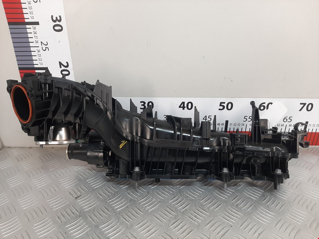 Коллектор впускной BMW 5er 5 серия G30/G31 2016-н.в.