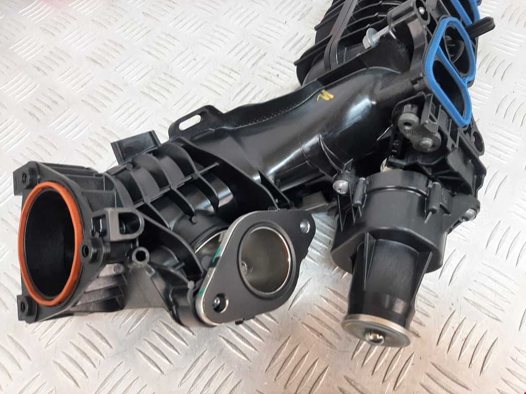 Коллектор впускной BMW 5er 5 серия G30/G31 2016-н.в.