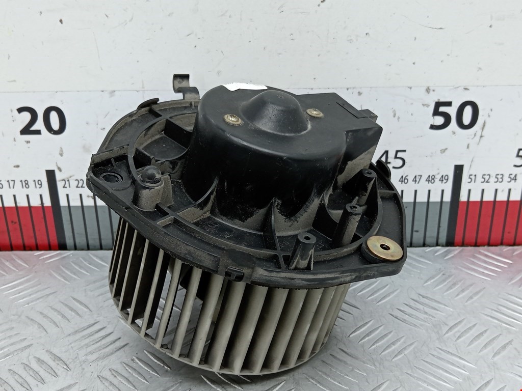 Моторчик (мотор) отопителя салона IVECO Daily III 1999-2006