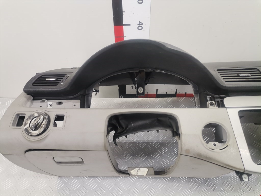 Торпедо VOLKSWAGEN Passat B6 2005-2011