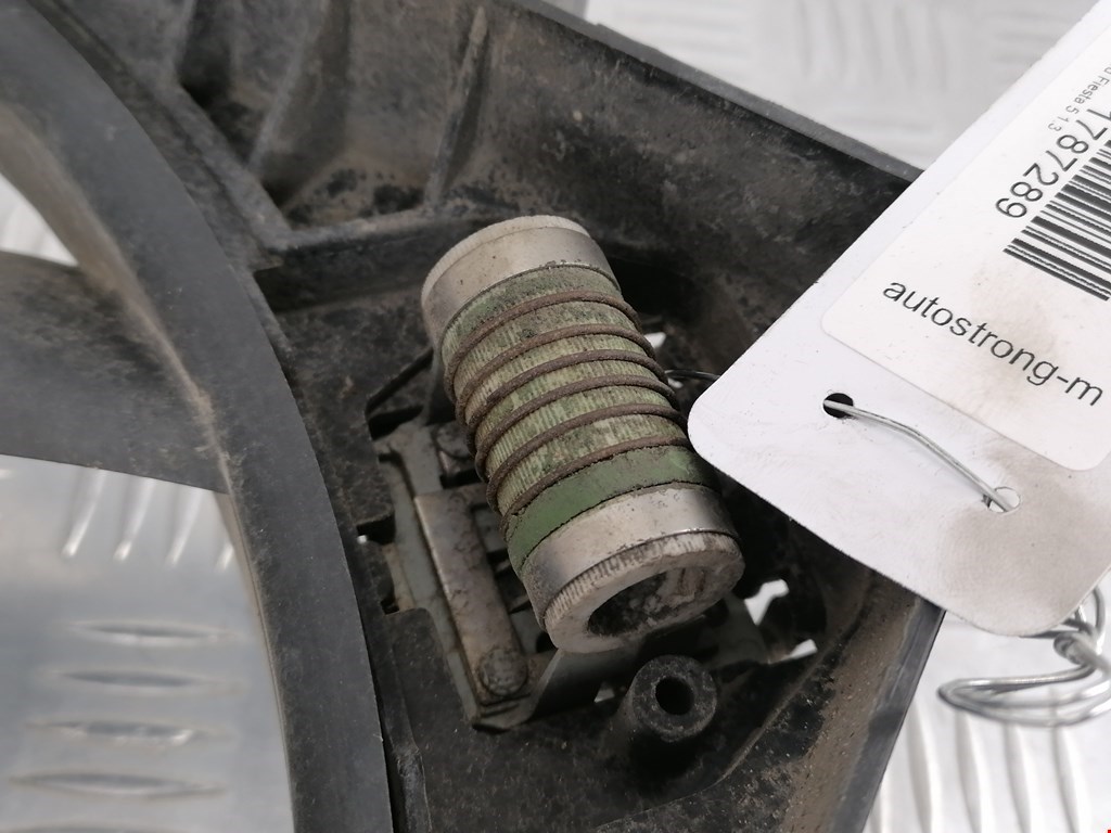 Вентилятор радиатора основного FORD Fiesta 2001-2008