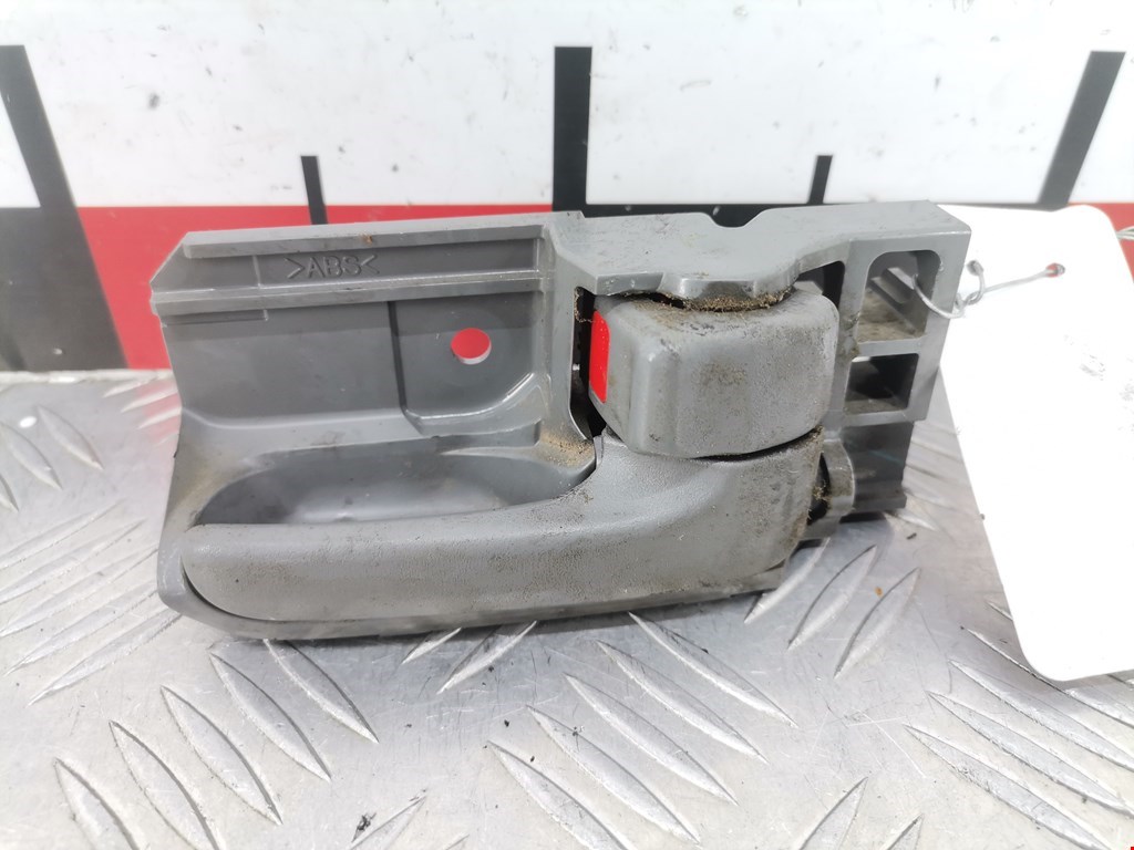 Ручка дверная передняя внутренняя правая TOYOTA Hilux VII AN10 AN 20 AN30 2005-2015