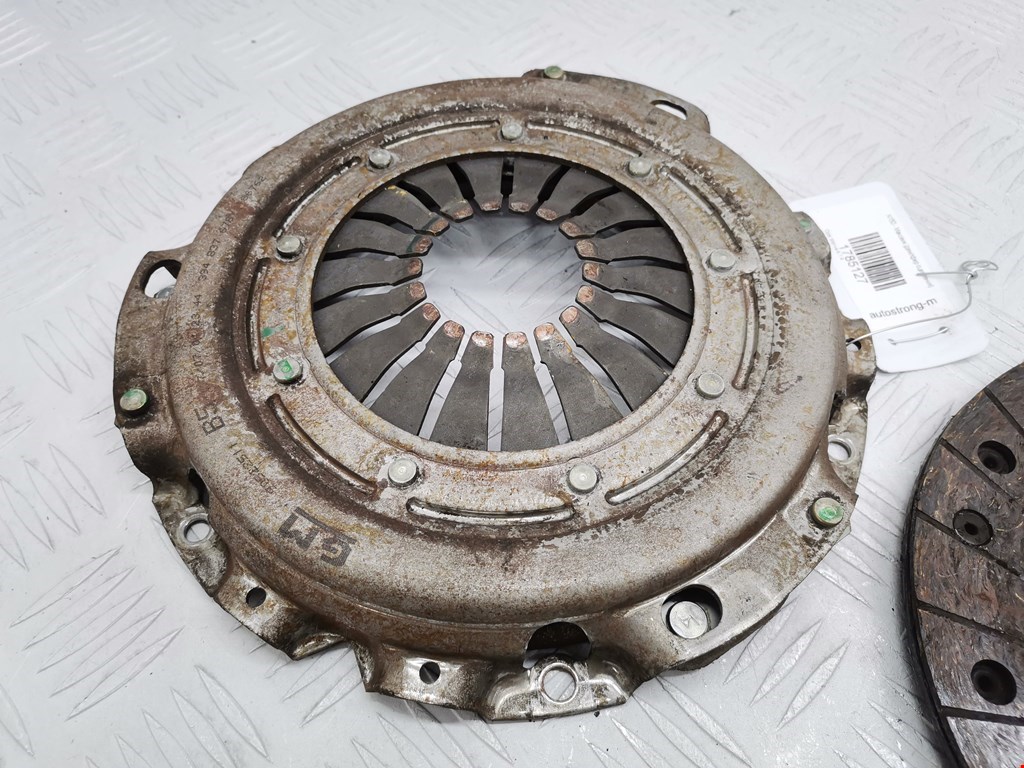 Маховик (демпфер сцепления) OPEL Meriva A 2003-2010