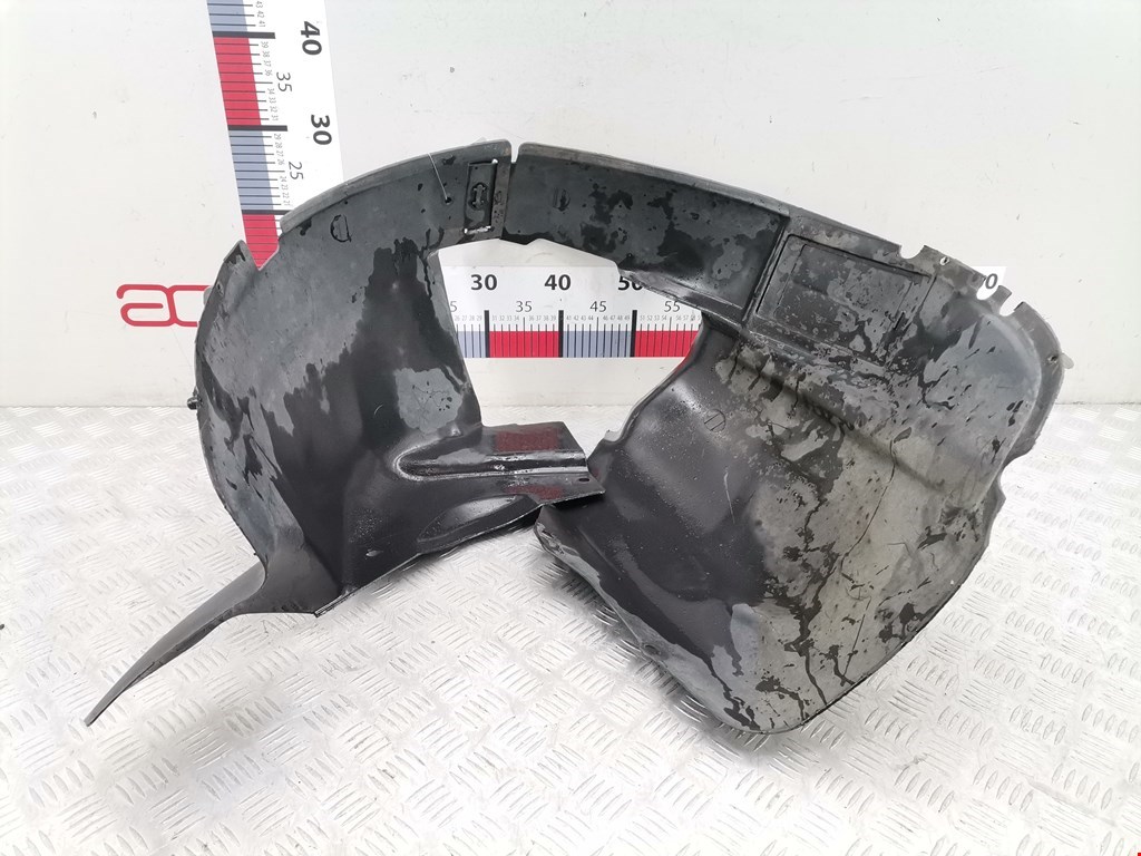 Локер (подкрылок) передний левый CHRYSLER Voyager IV RG 2001-2007