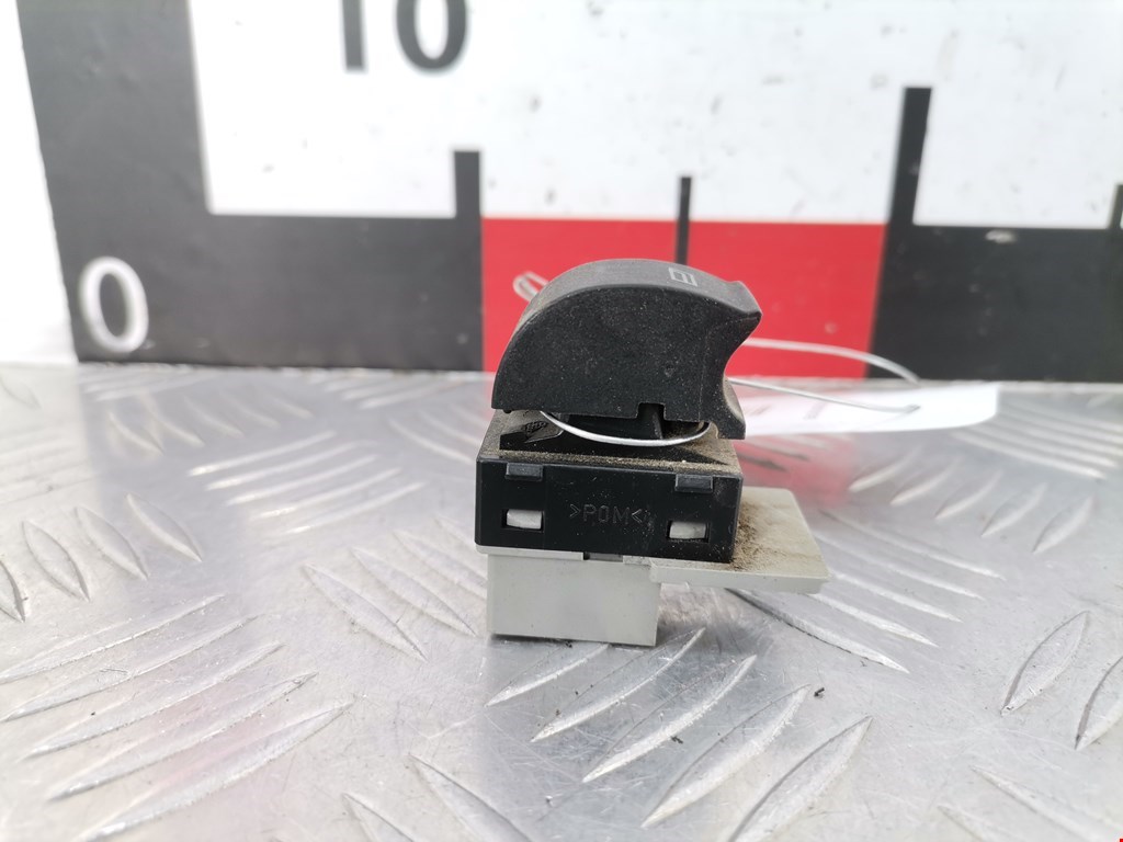 Кнопка стеклоподъемника AUDI A3 8L 1996-2003