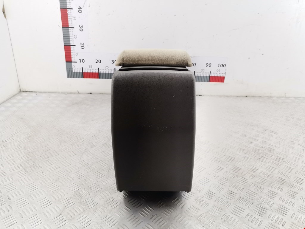 Подлокотник в салон NISSAN Altima L32A 2007-2012