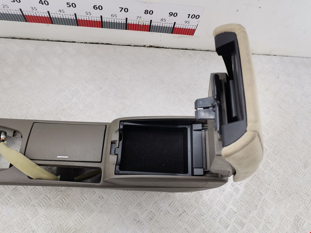 Подлокотник в салон NISSAN Altima L32A 2007-2012