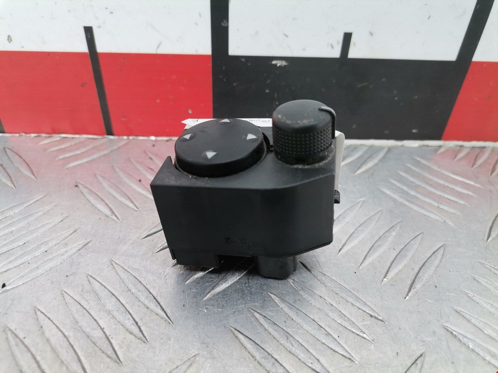 Блок управления зеркалами AUDI A4 B5 1995-2001