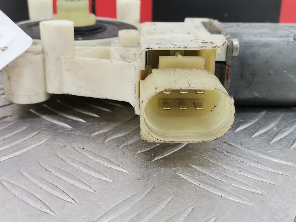 Моторчик (двигатель) стеклоподъемника FORD Mondeo IV 2007-2015